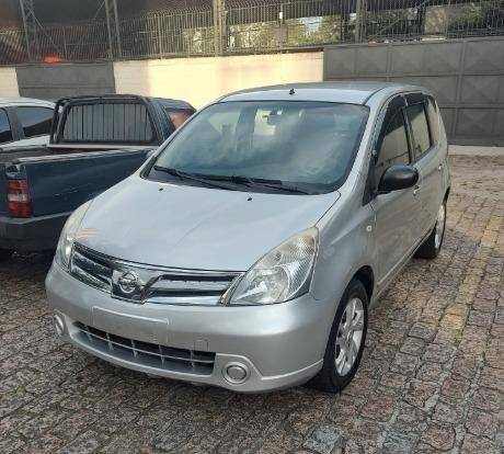 NISSAN LIVINA 1.8 S 16V FLEX 4P AUTOMÁTICO NISSAN LIVINA 1.8 S 16V FLEX 4P AUTOMÁTICO